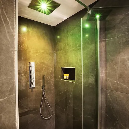 Alta Luxury - Frezza * Roma